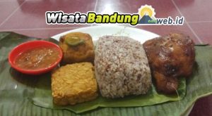 9 Wisata Kuliner Bandung yang Patut Anda Coba