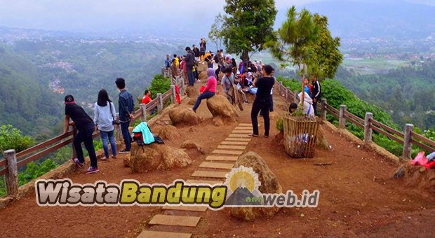 Pesona Tebing Keraton Dago Bandung